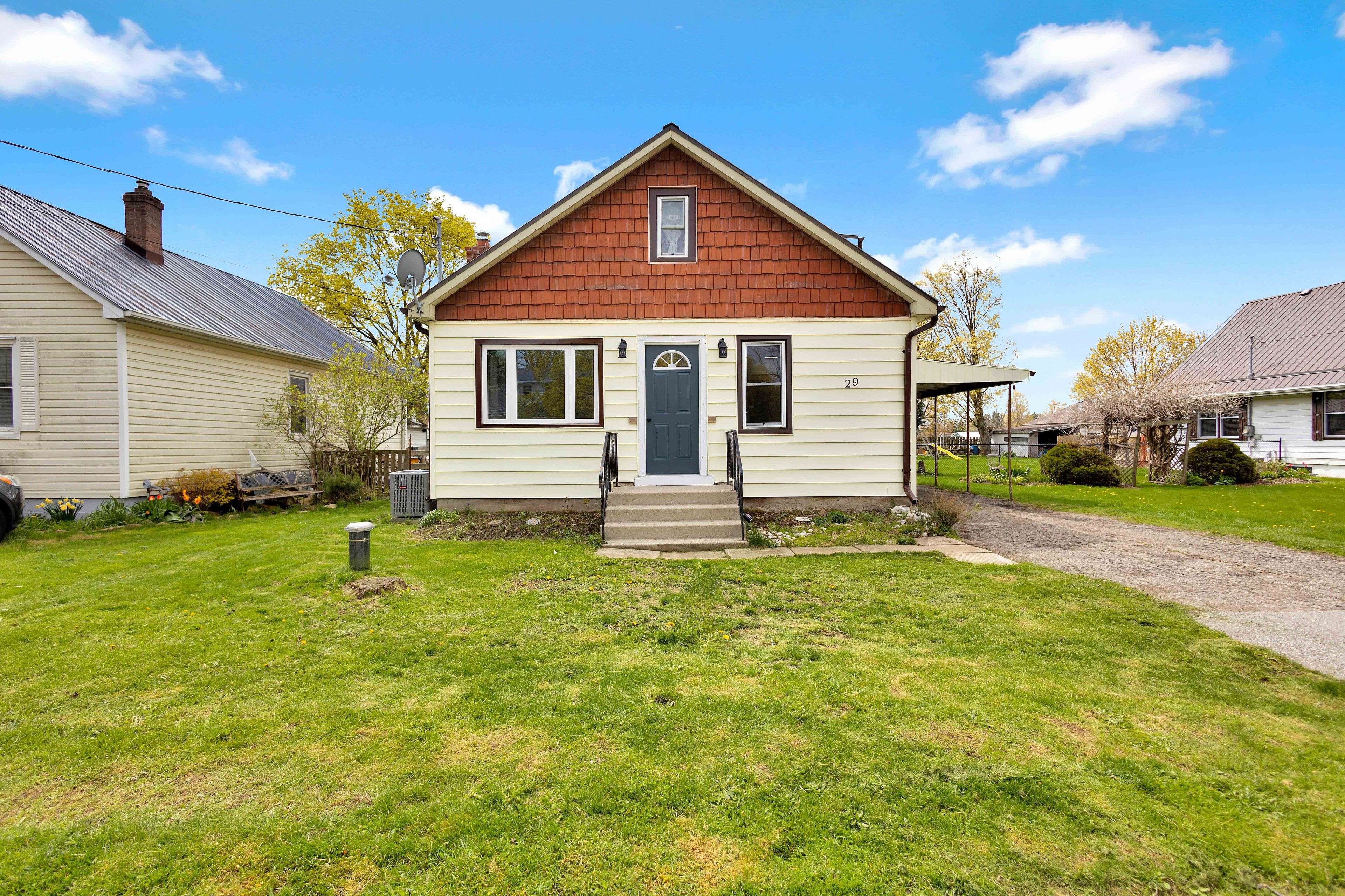 29 Alexander ST, Brant, ON N0E 1A0