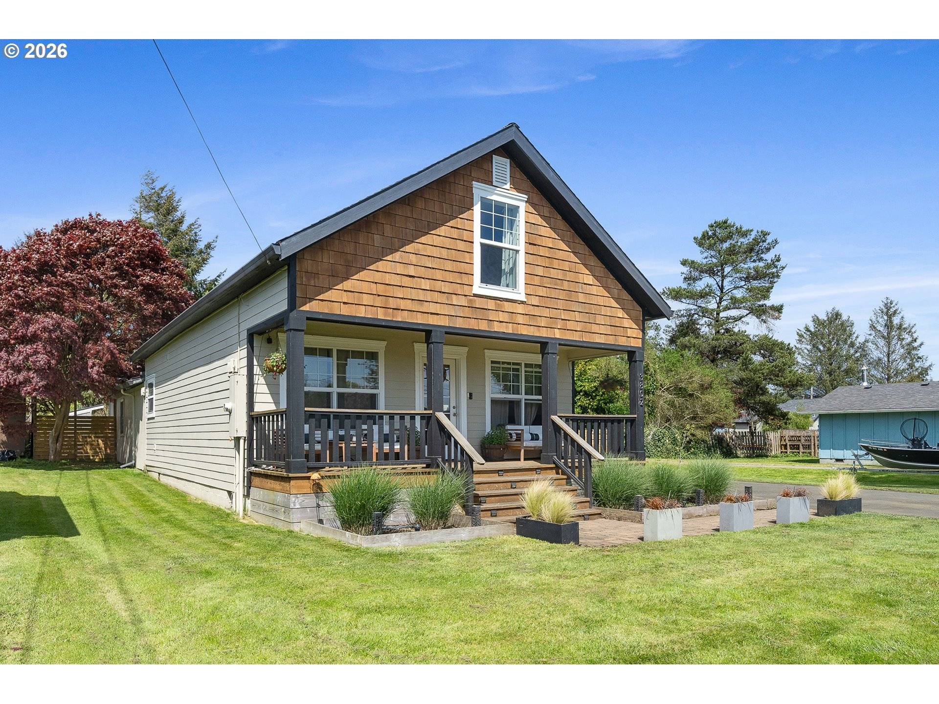 3802 MAPLE LN, Tillamook, OR 97141
