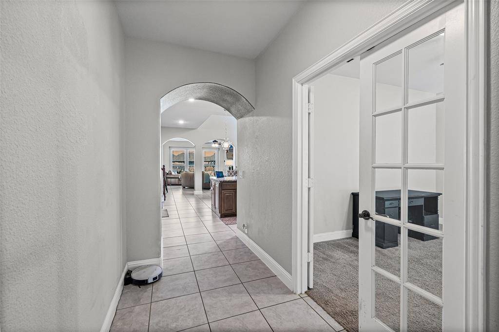 1020 Austin Drive, Godley, TX 76044