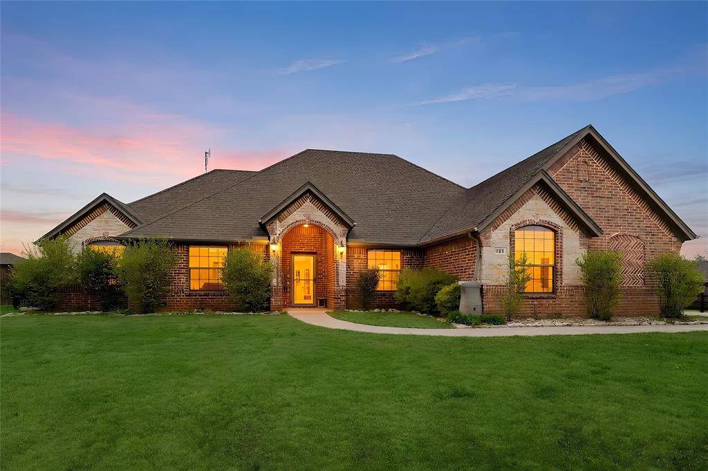 101 Lyndsey Court, Boyd, TX 76023