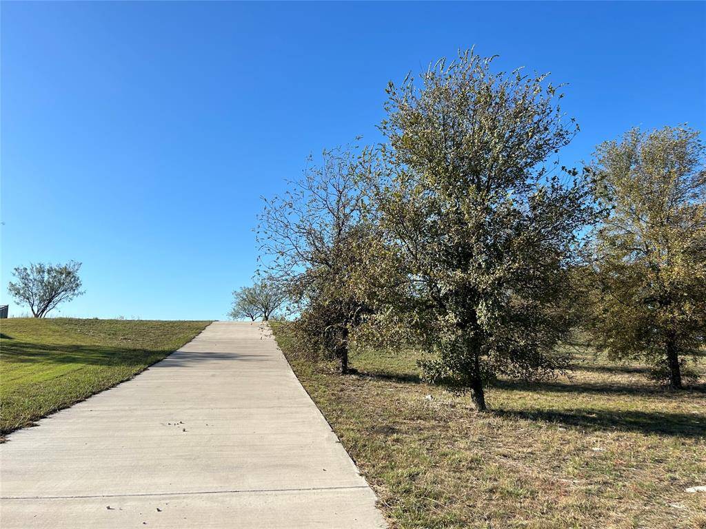2010 Hidden Bluff Drive, Aledo, TX 76008