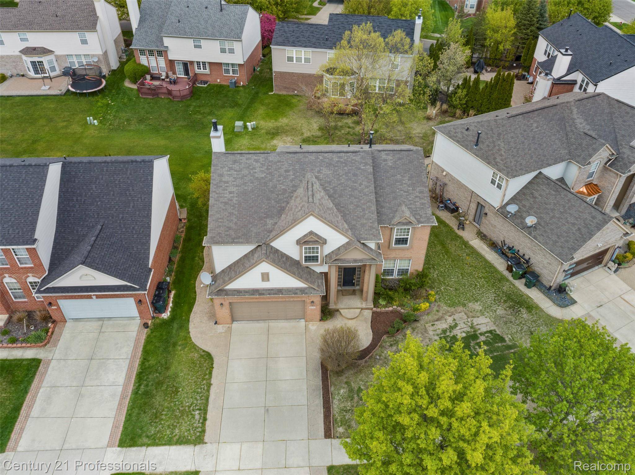 49385 Central Park E, Shelby Charter Township, MI 48317