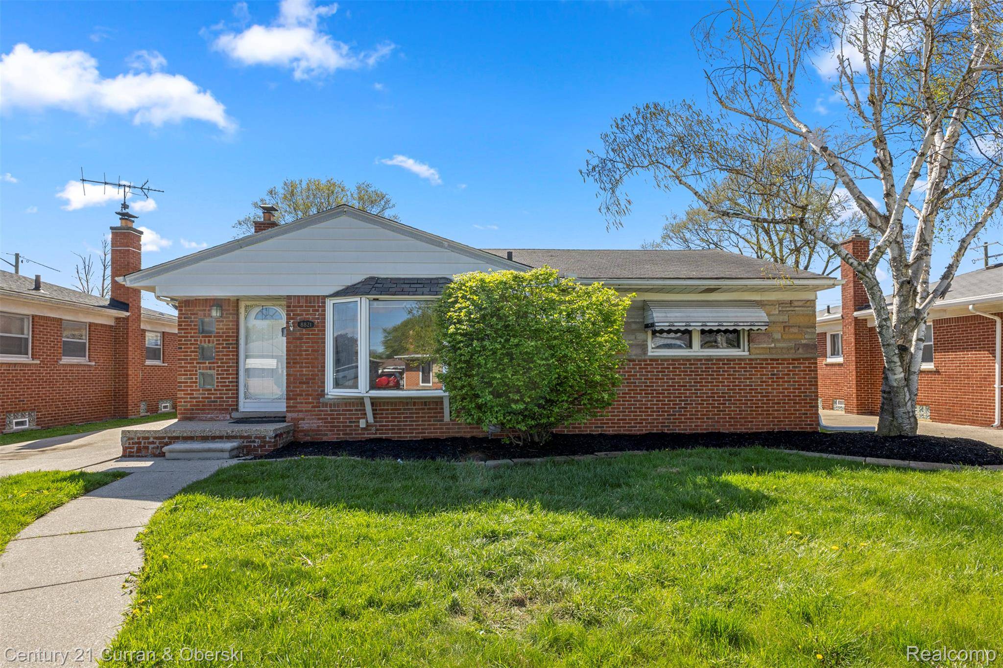 8821 Royal Grand, Redfordchartertownship_wayne, MI 48239