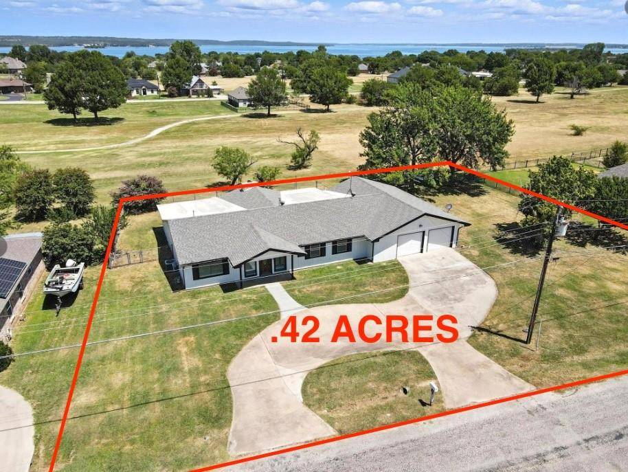236 Half Moon Way, Runaway Bay, TX 76426
