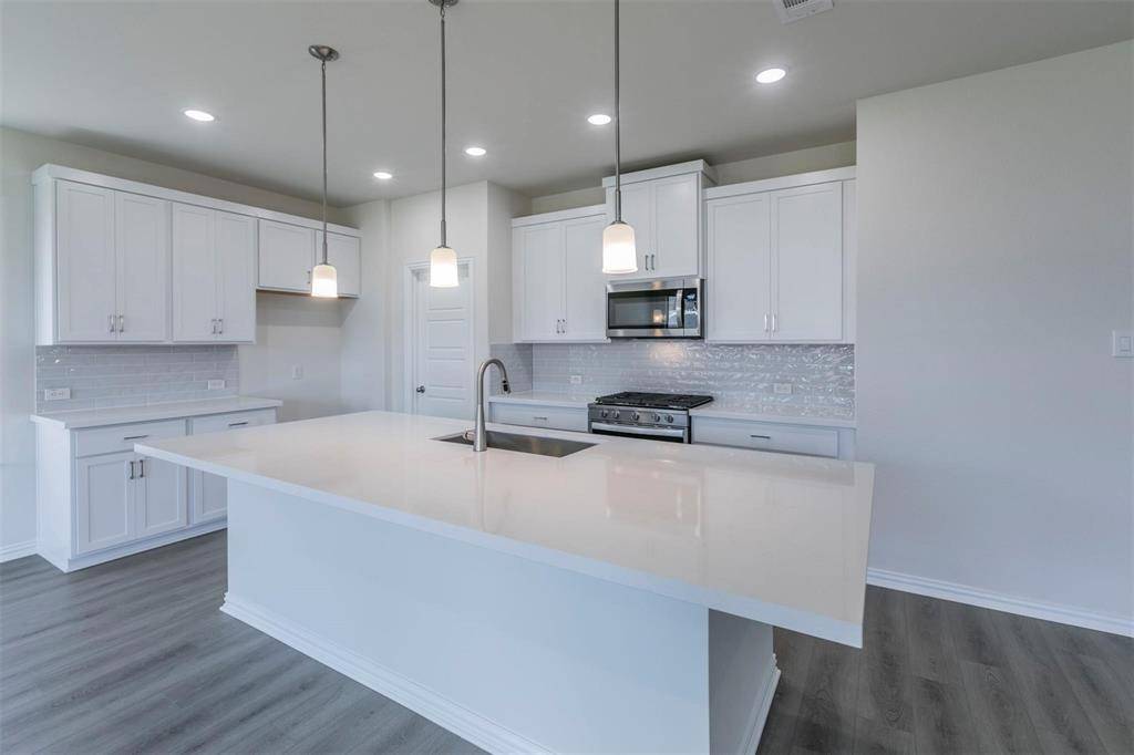 3300 RiverLawn Drive, Anna, TX 75409