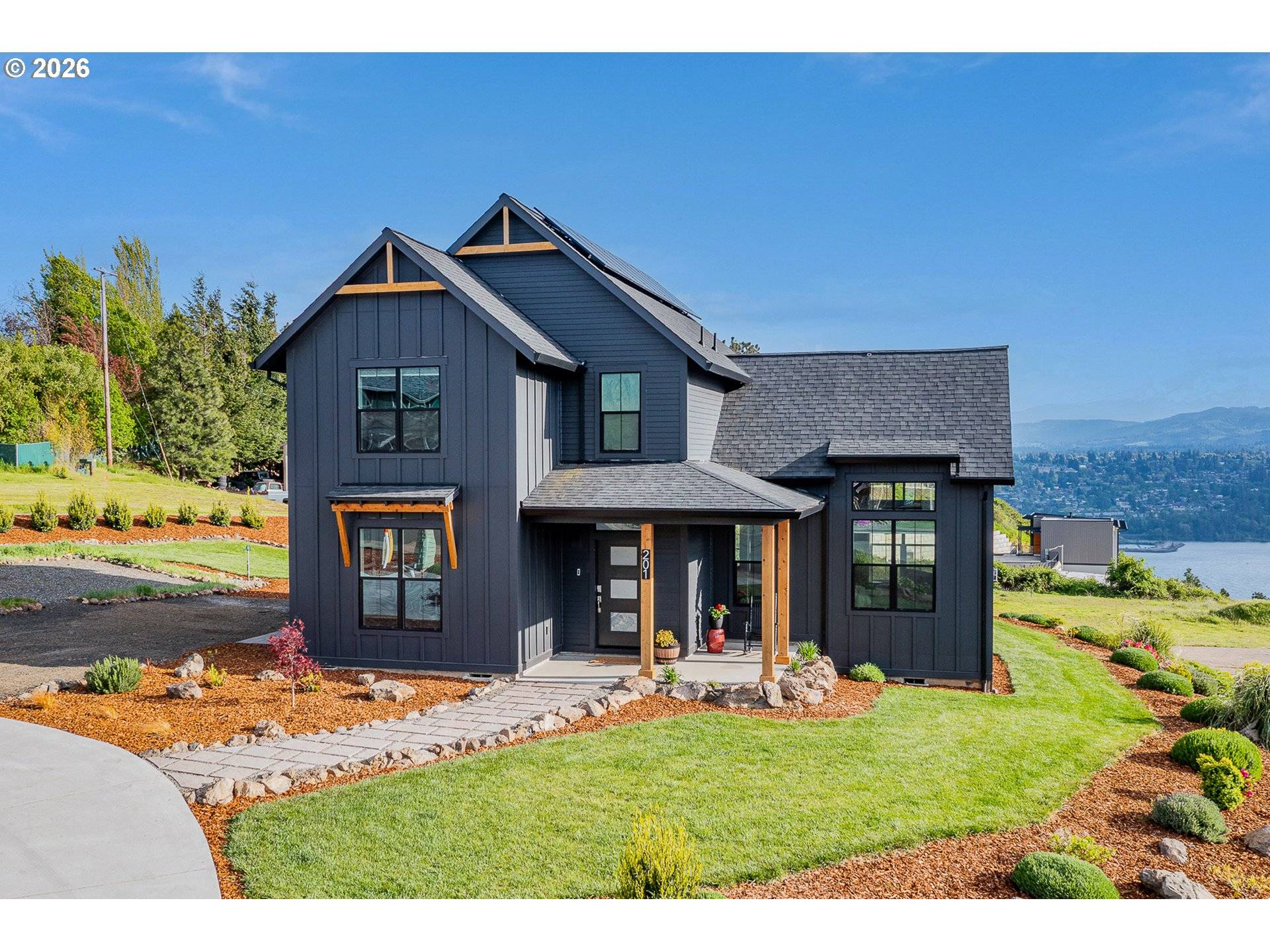 201 STERLING BLVD, White Salmon, WA 98672