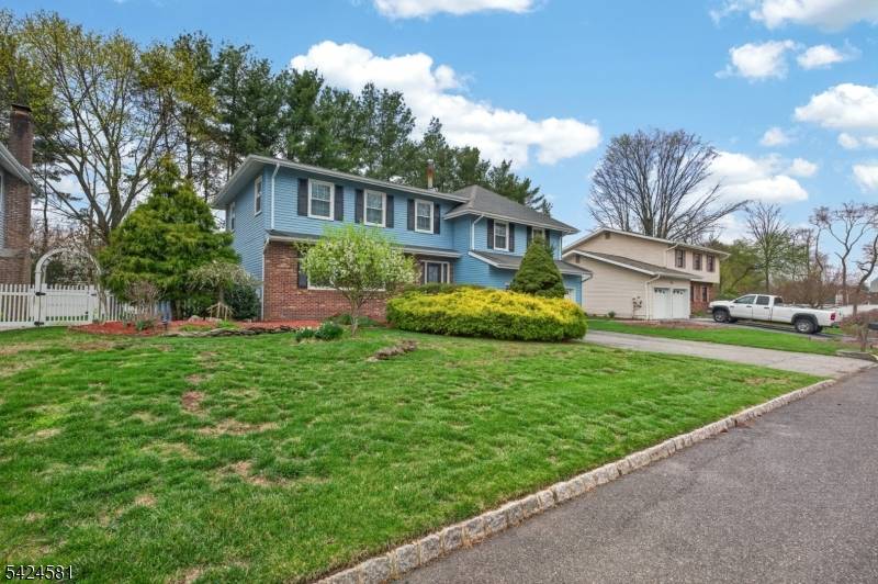7 Chicopee Dr, Wayne Twp., NJ 07470