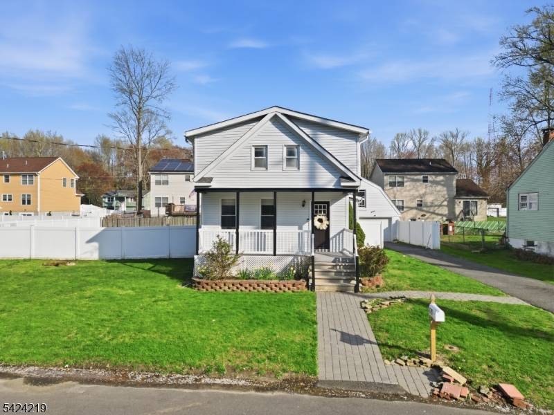 129 Willow Ave, Aberdeen Twp., NJ 07747