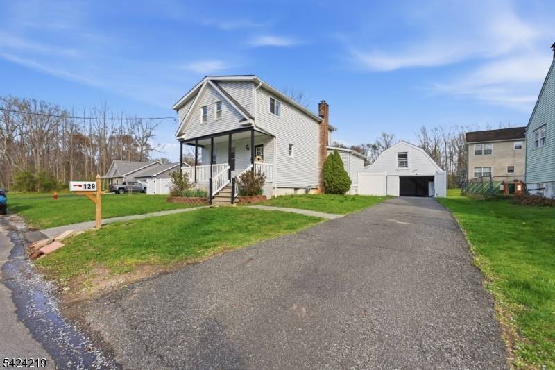 129 Willow Ave, Aberdeen Twp., NJ 07747