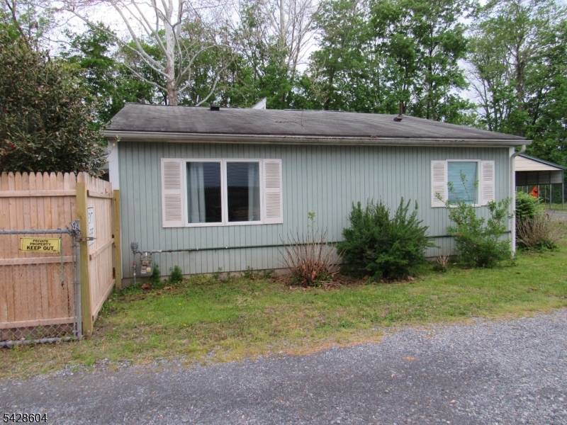 1 7Th St, Frenchtown Boro, NJ 08825