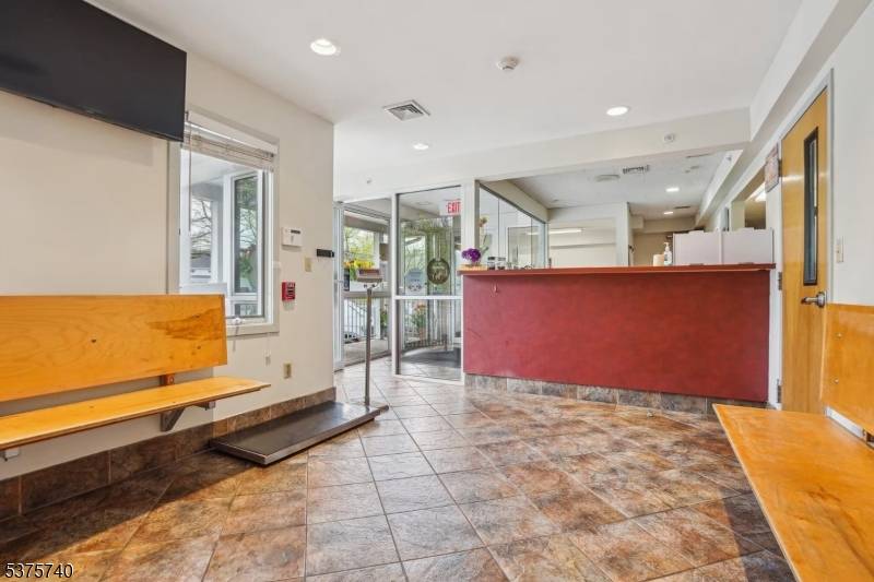 455 Newark Pompton Tpke, Wayne Twp., NJ 07470