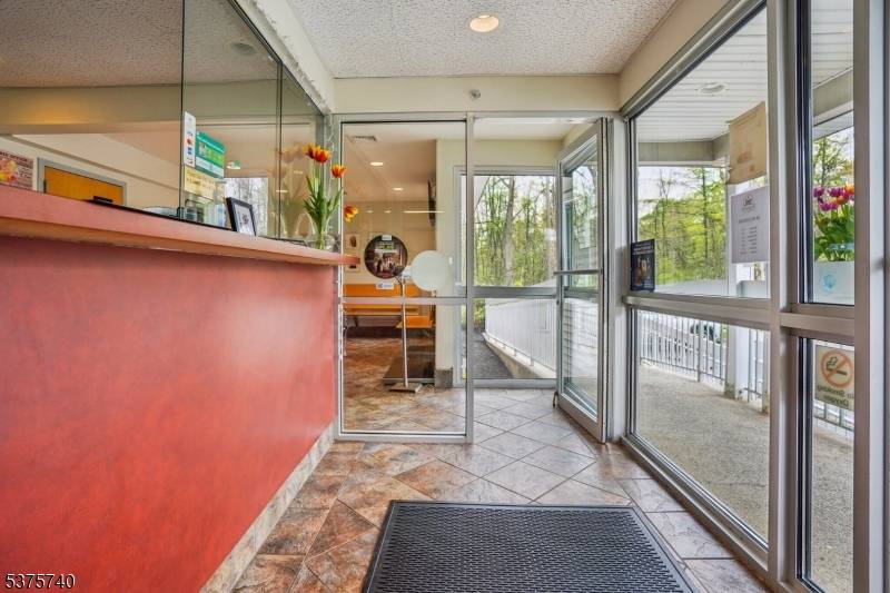 455 Newark Pompton Tpke, Wayne Twp., NJ 07470