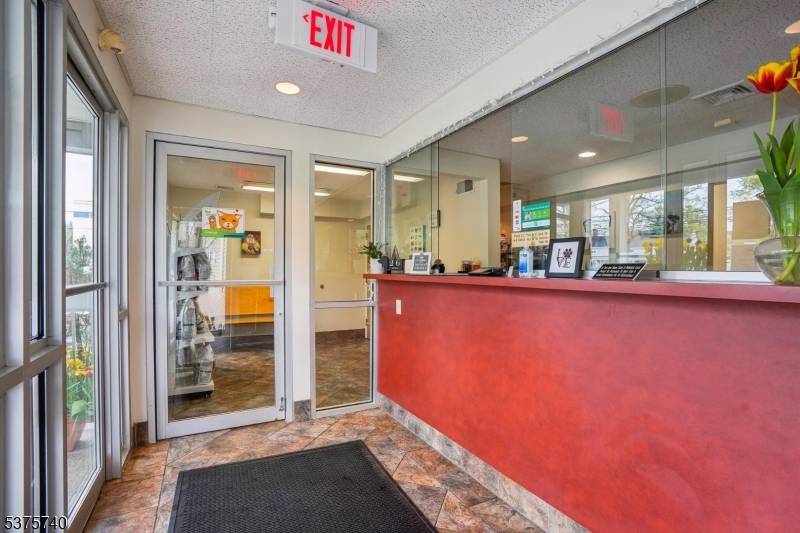 455 Newark Pompton Tpke, Wayne Twp., NJ 07470