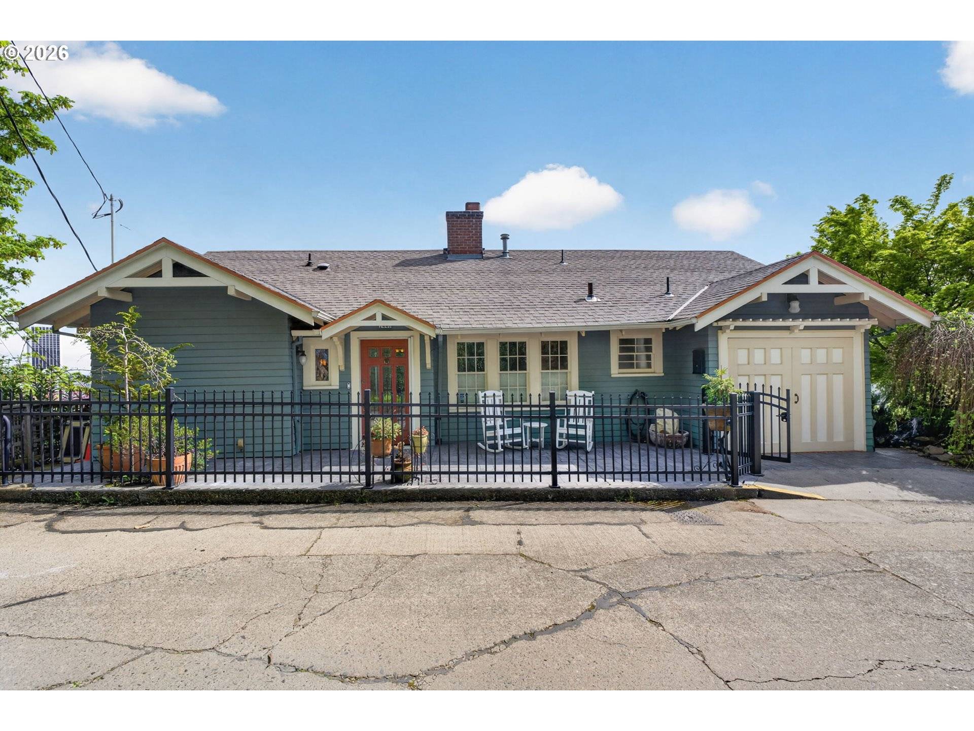 2440 SW HOFFMAN AVE, Portland, OR 97201