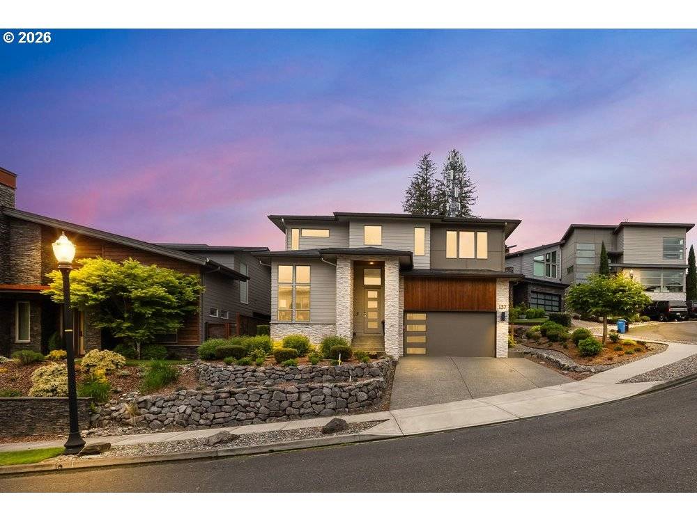 137 N 45TH CIR, Camas, WA 98607