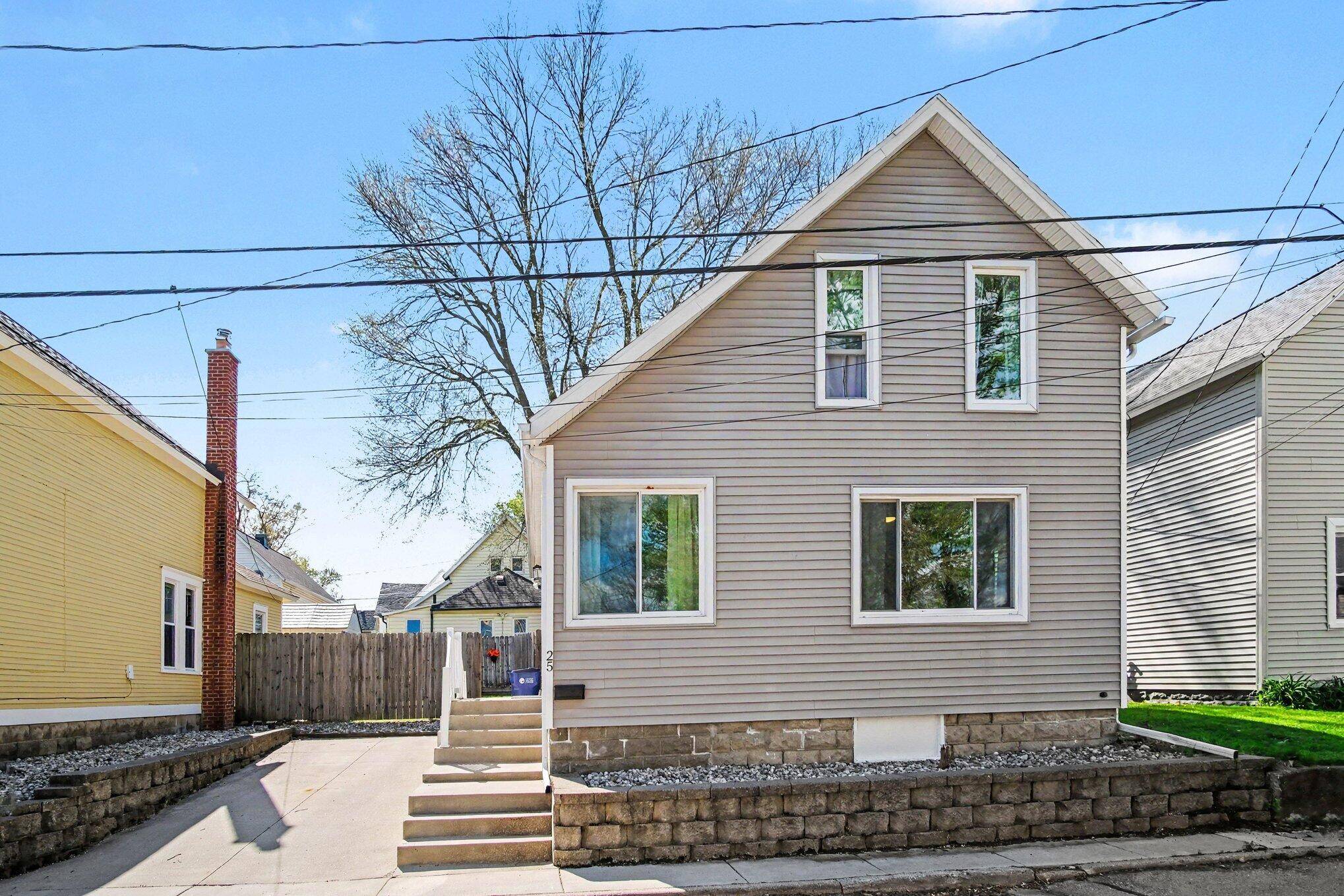 25 Mack AVE NE, Grandrapidscity_kent, MI 49503