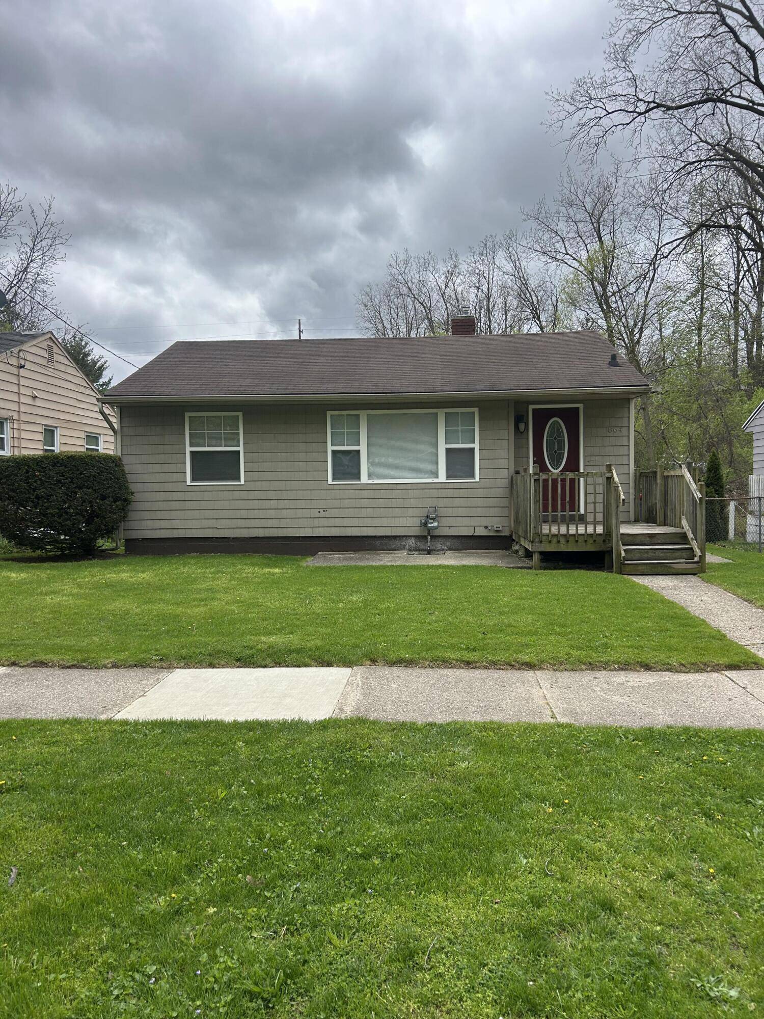 864 Carrier Creek BLVD NE, Grandrapidscity_kent, MI 49503