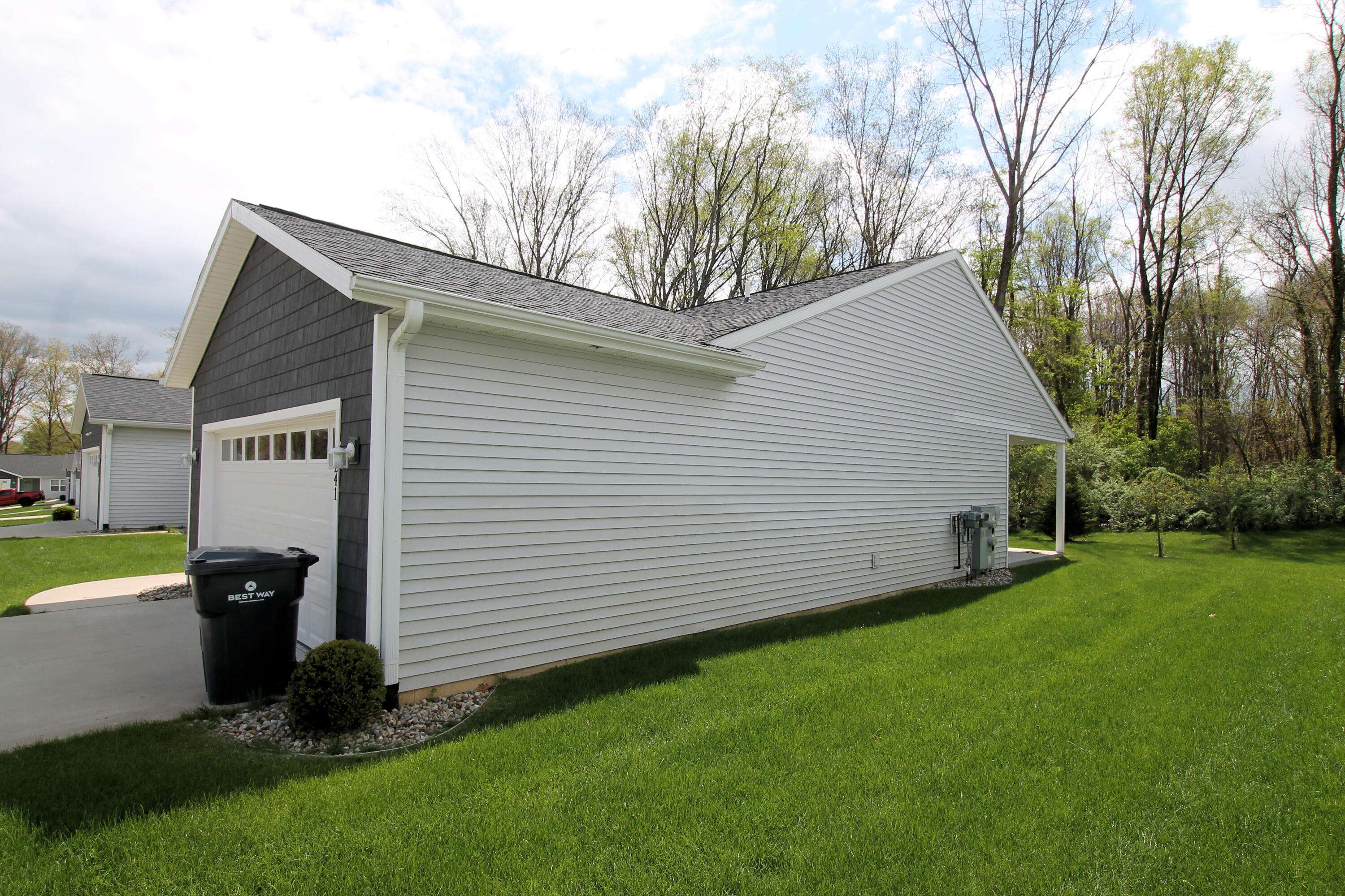 7241 Glendora LN, Oshtemochartertownship_kalamazoo, MI 49009