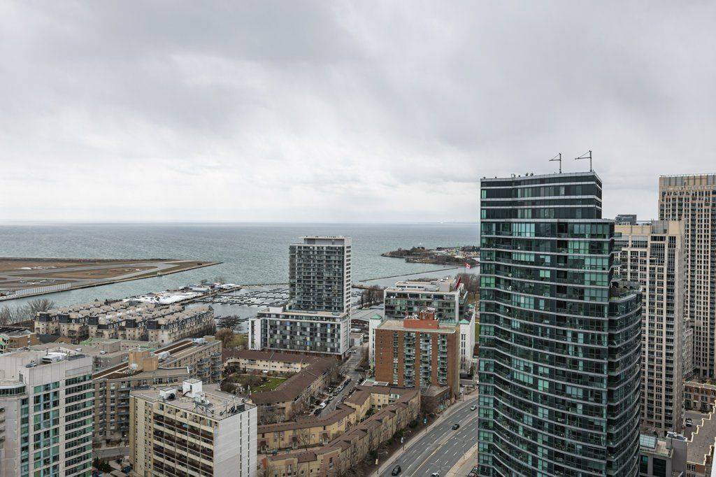 17 Bathurst ST #3615, Toronto C01, ON M5V 0N1