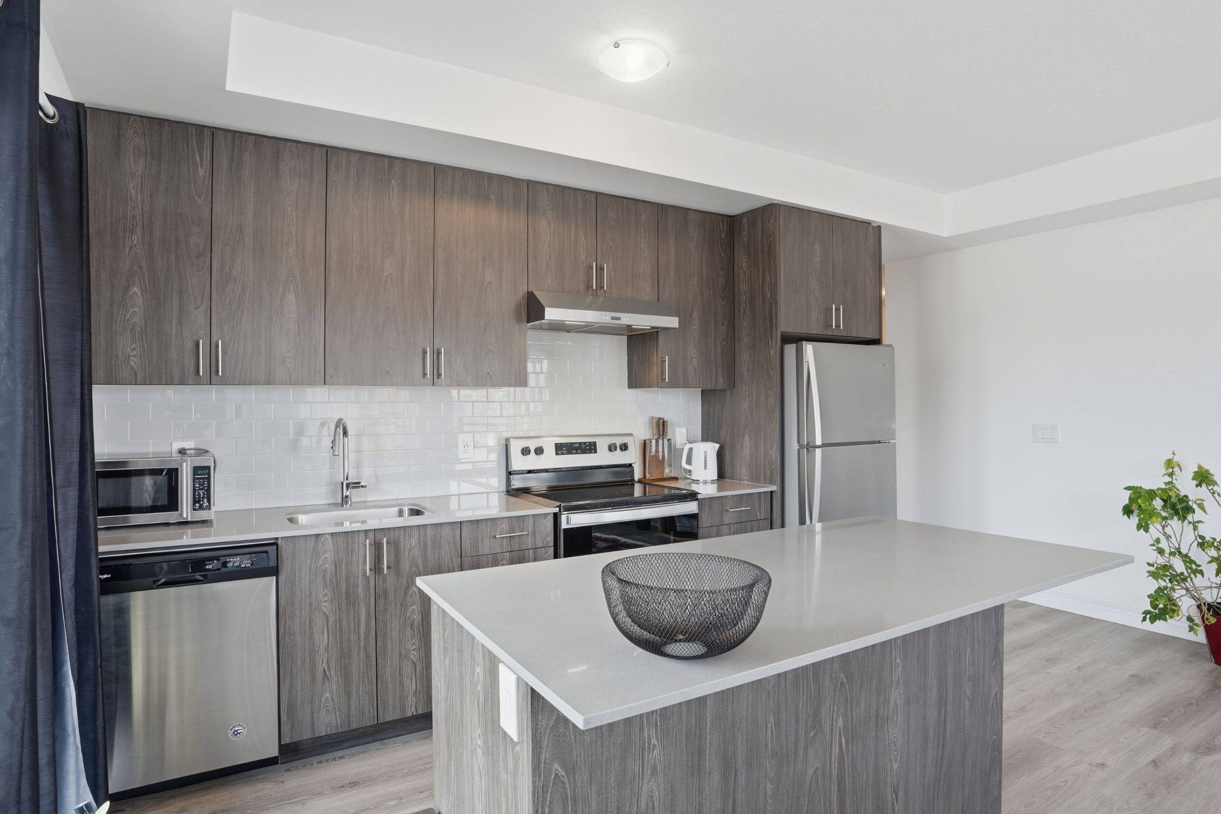 121 Highway 8 N/A #214, Hamilton, ON L8G 0A3