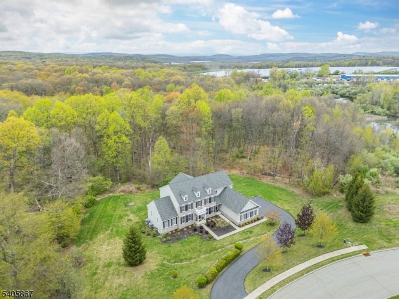 49 Sovereign Dr, Mount Olive Twp., NJ 07836