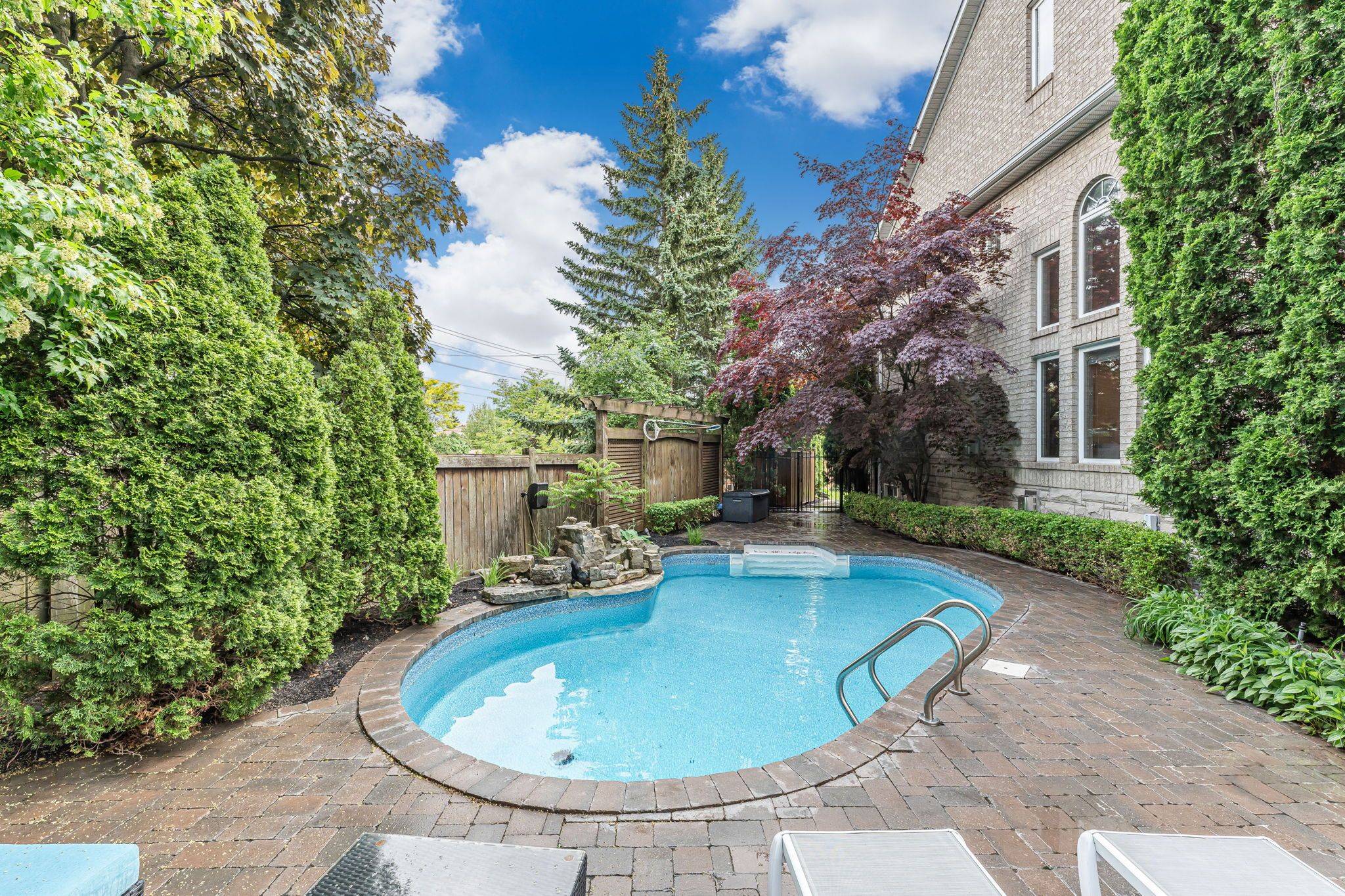2000 Peak PL, Oakville, ON L6H 5T2