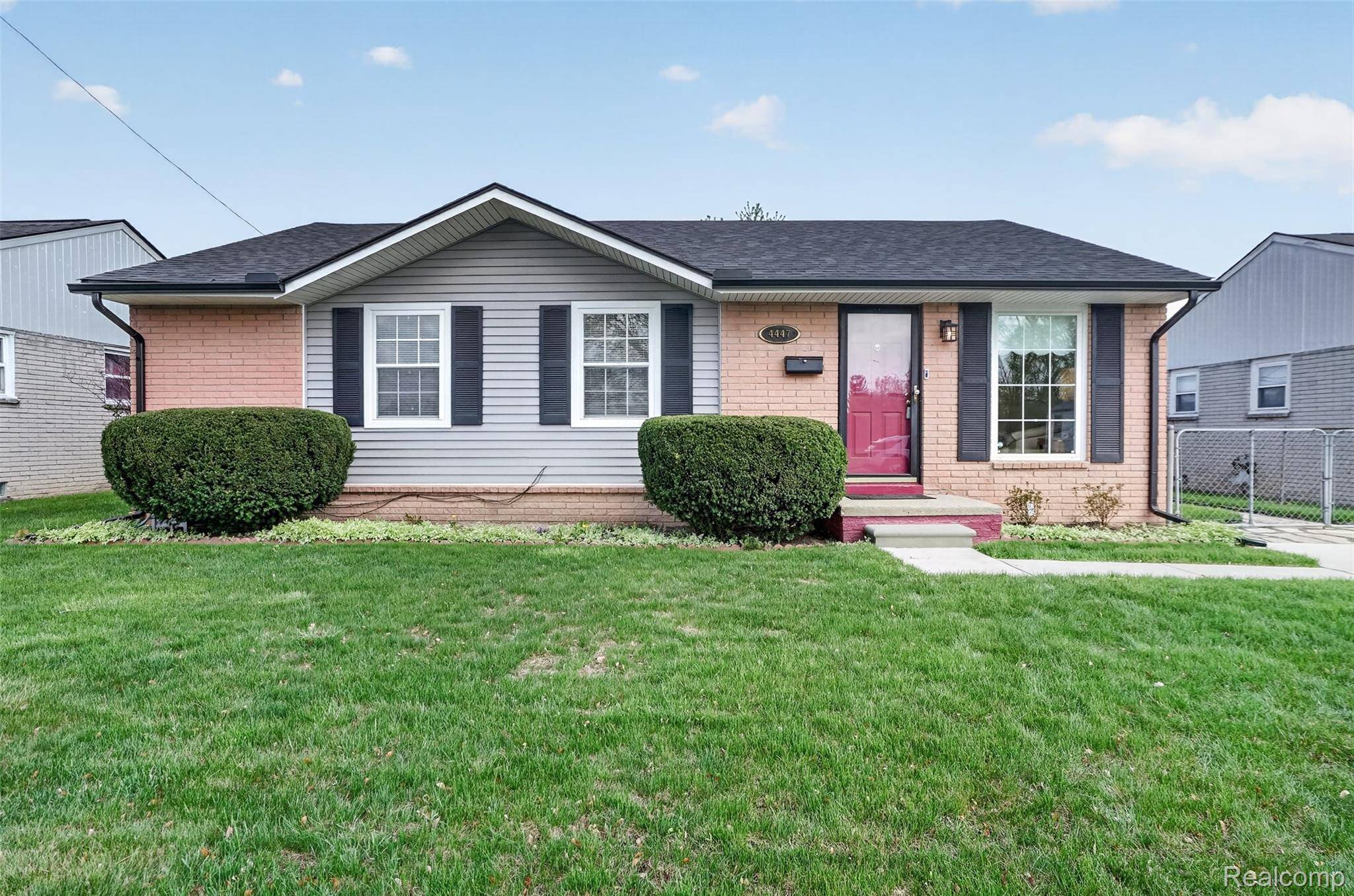 4447 Harrison ST, Inkstercity_wayne, MI 48141
