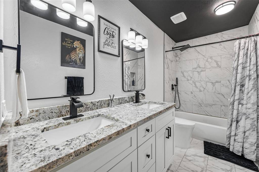 423 Charlotte Street, Duncanville, TX 75137