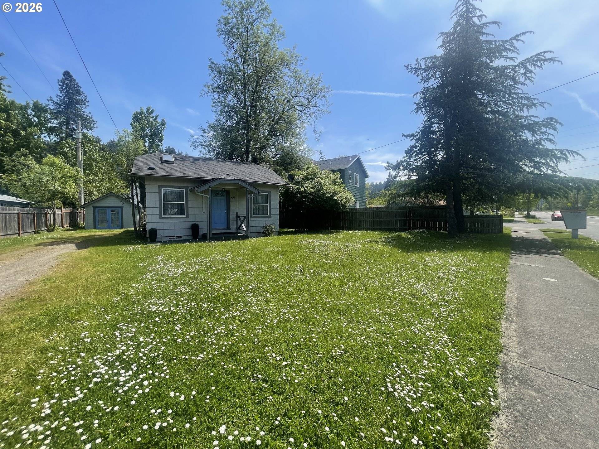 3621 E AMAZON DR, Eugene, OR 97405