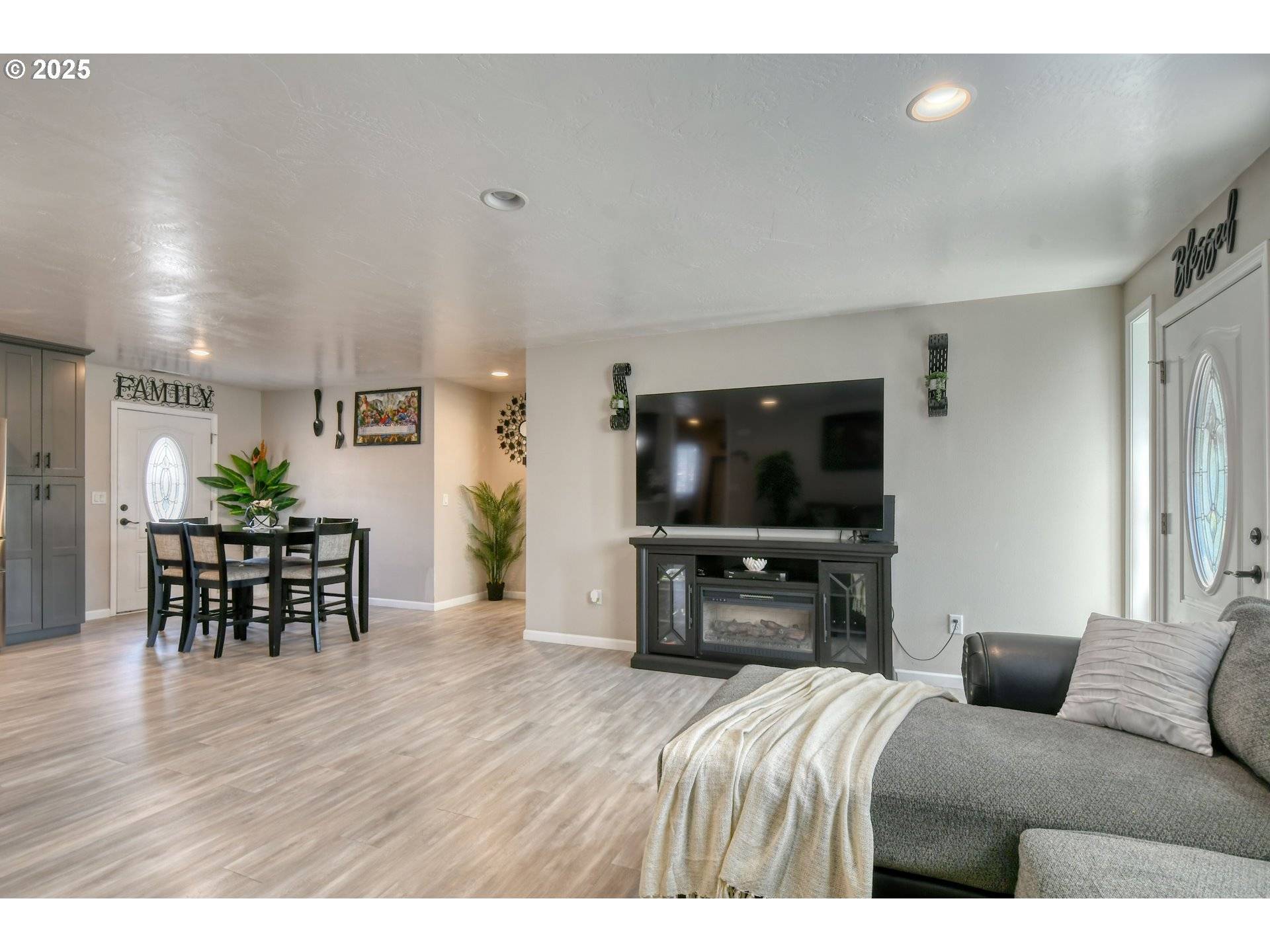 256 NW JEWELL CT, Irrigon, OR 97844