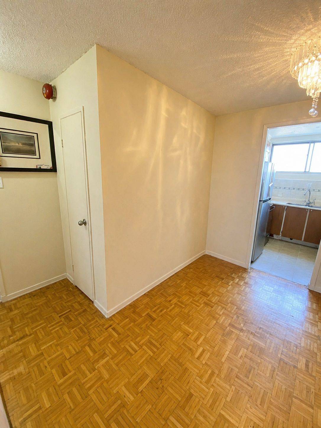 4673 Jane ST #811, Toronto W05, ON M3N 2L1