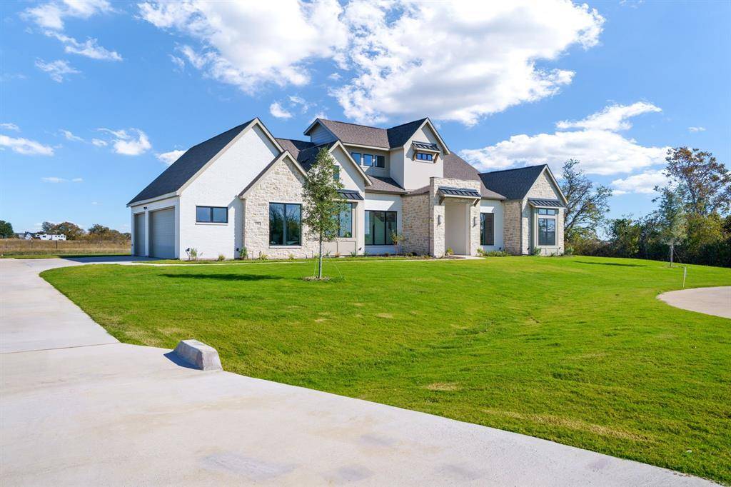 6250 Mcchesney Drive, Midlothian, TX 76065