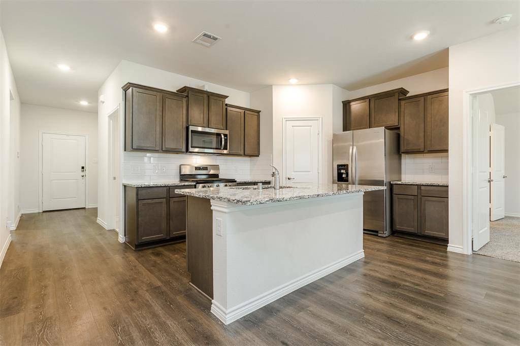 406 Saddle Club Way, Princeton, TX 75407