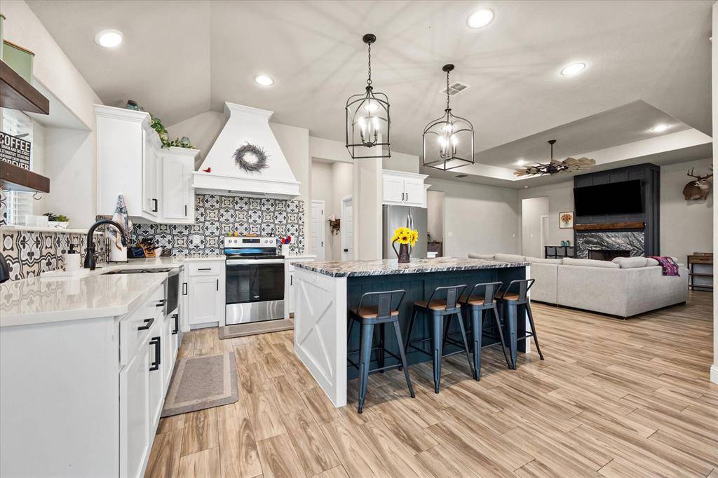 6365 Rhoden Avenue, Godley, TX 76044