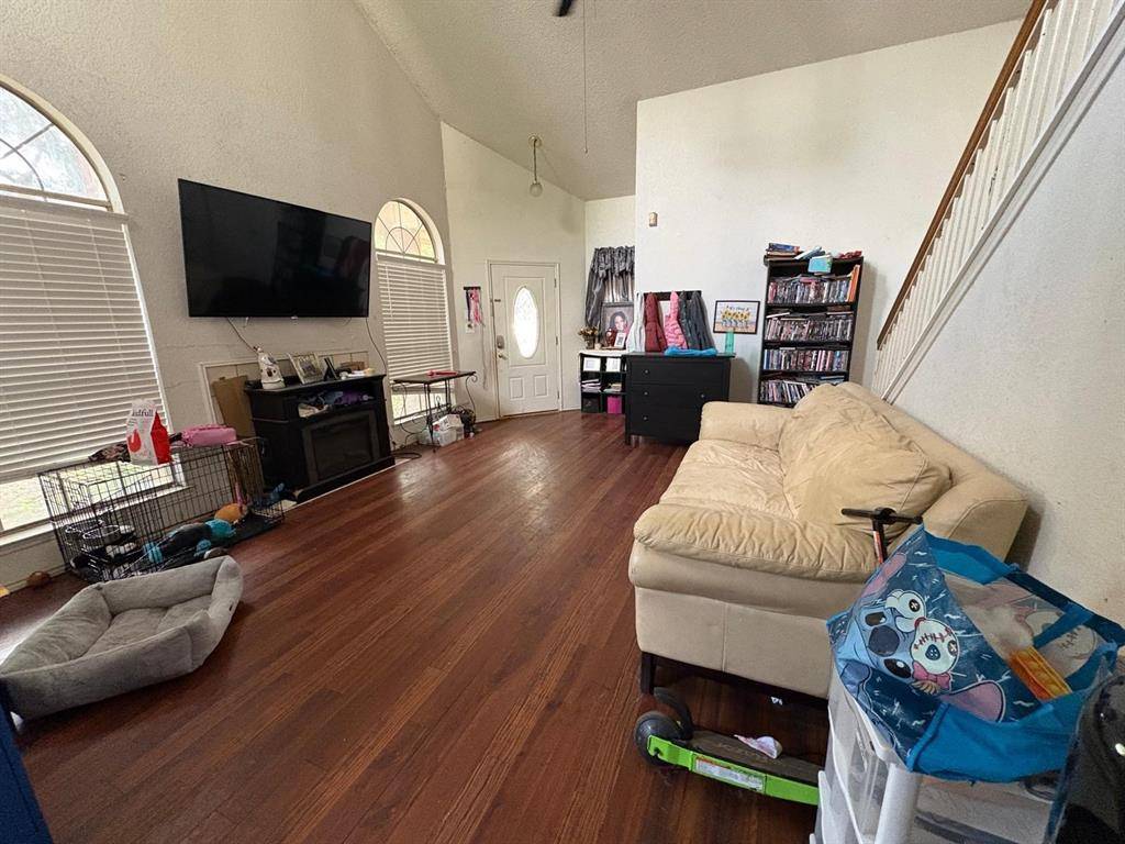 5232 Cornvalley Drive, Arlington, TX 76017