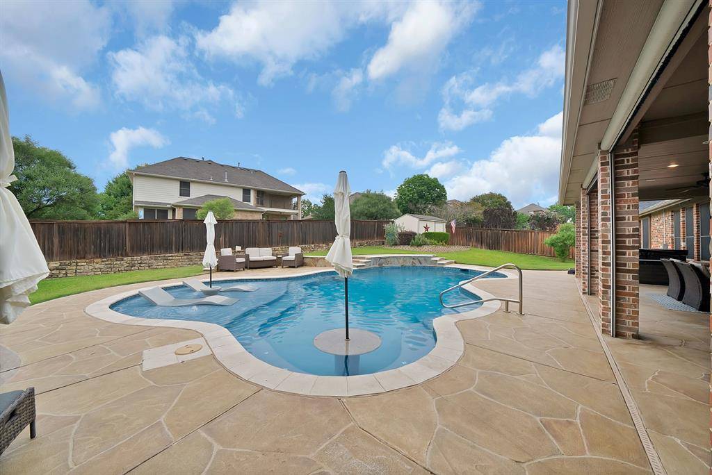 9637 Barksdale Drive, Fort Worth, TX 76244