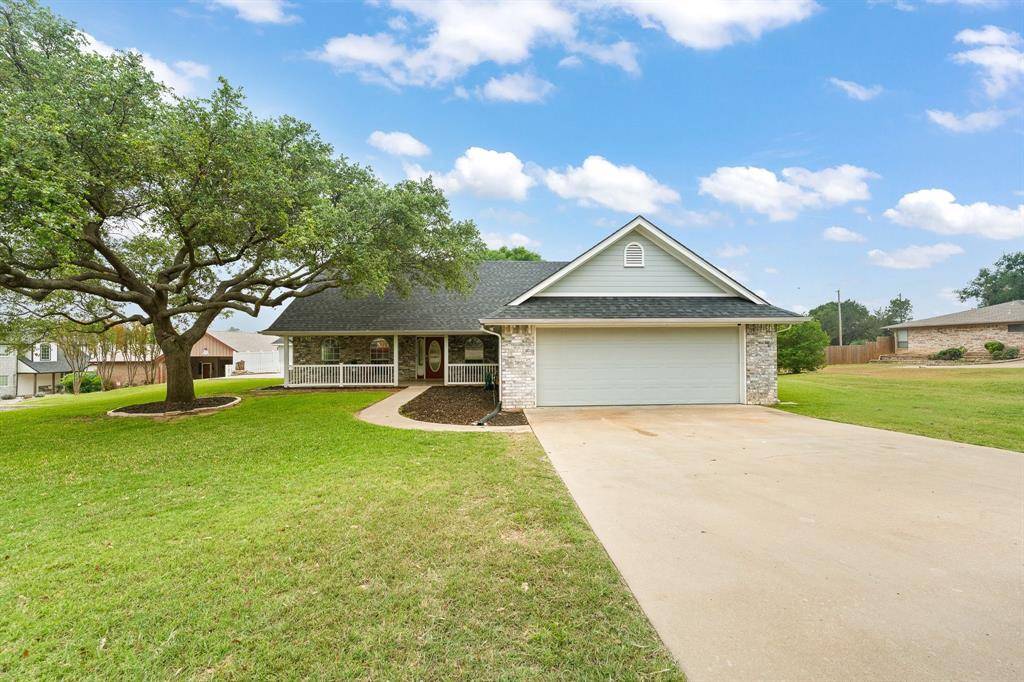 639 S Rough Creek Court, Granbury, TX 76048
