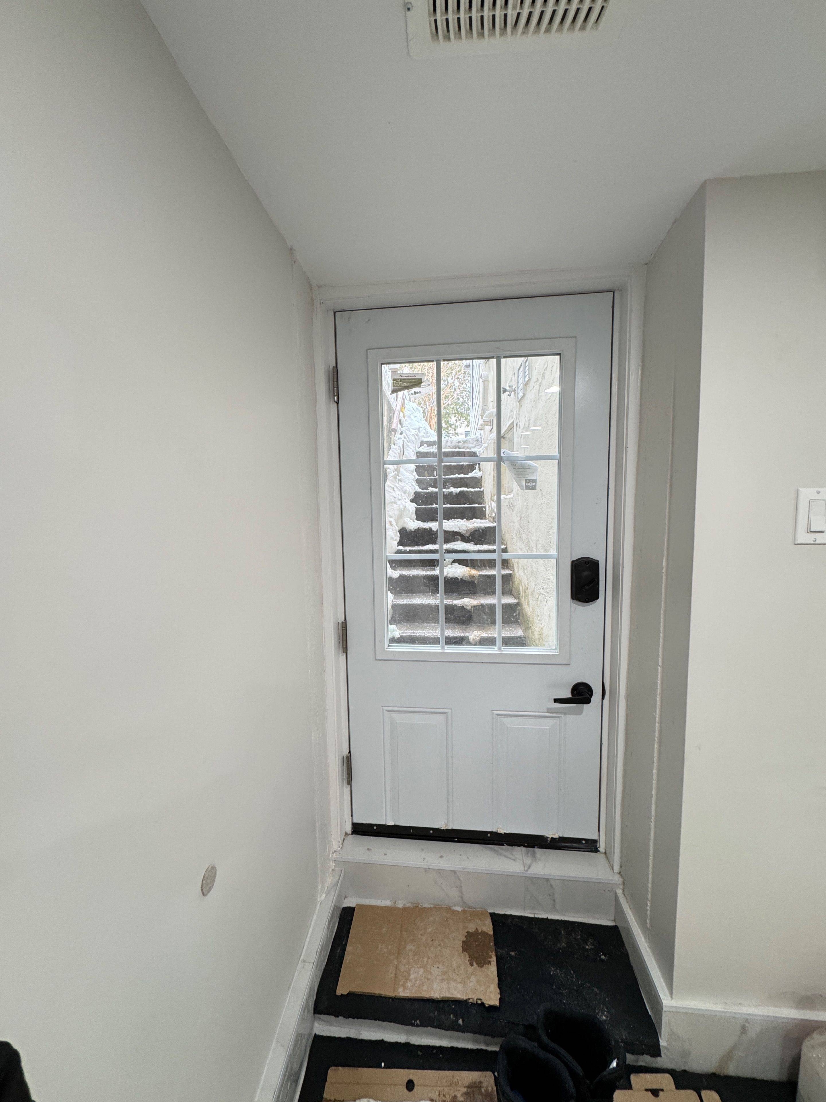 687 Markham ST #Lower Unit, Toronto C02, ON M6G 2M2
