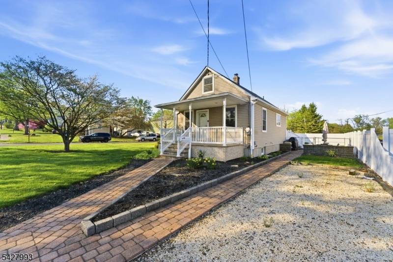 12 Driscoll St, Manville Boro, NJ 08835
