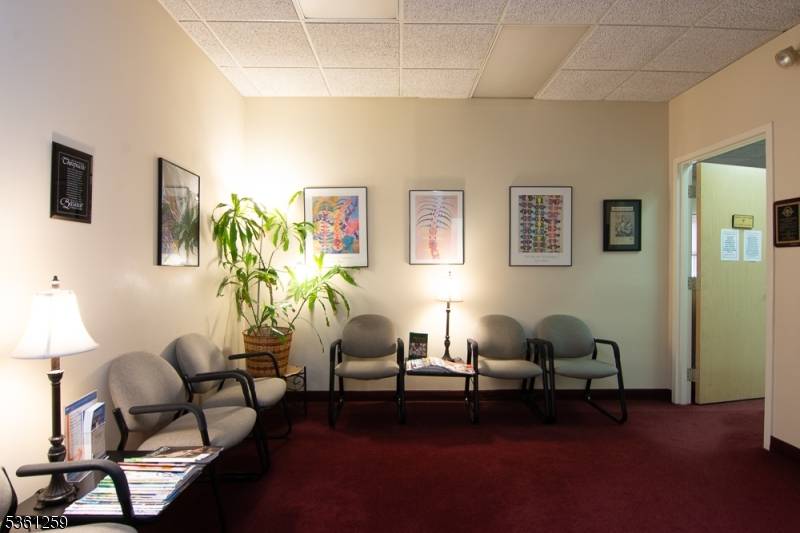 27 Mountain Blvd, Warren Twp., NJ 07059