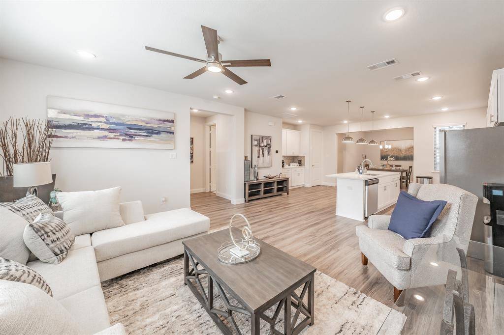 9713 Thorncrown Lane, Fort Worth, TX 76179
