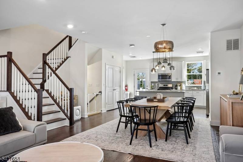 26 Colgate Dr, Morris Twp., NJ 07960