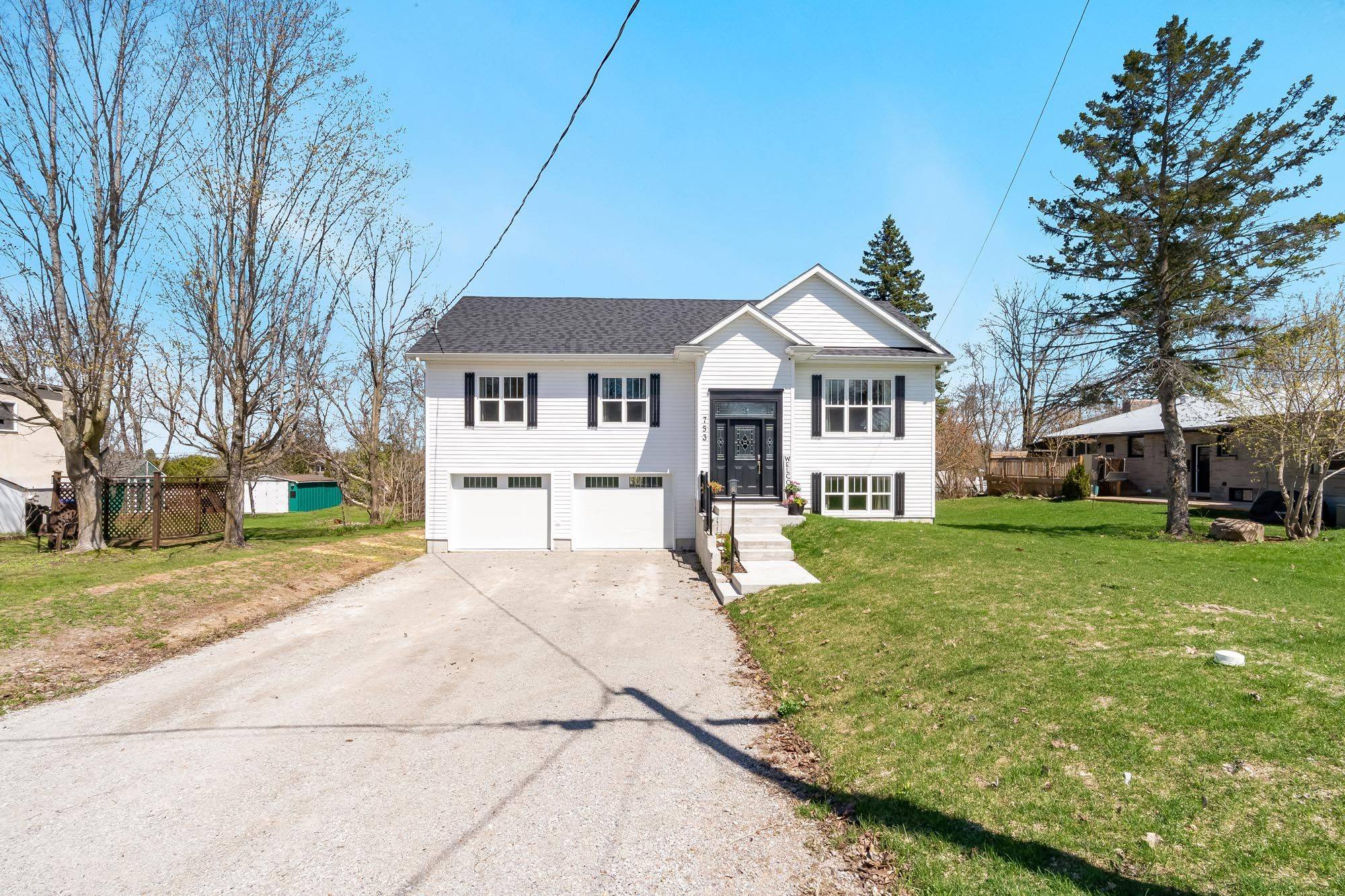 753 Fifth AVE, Tay, ON L0K 1R0