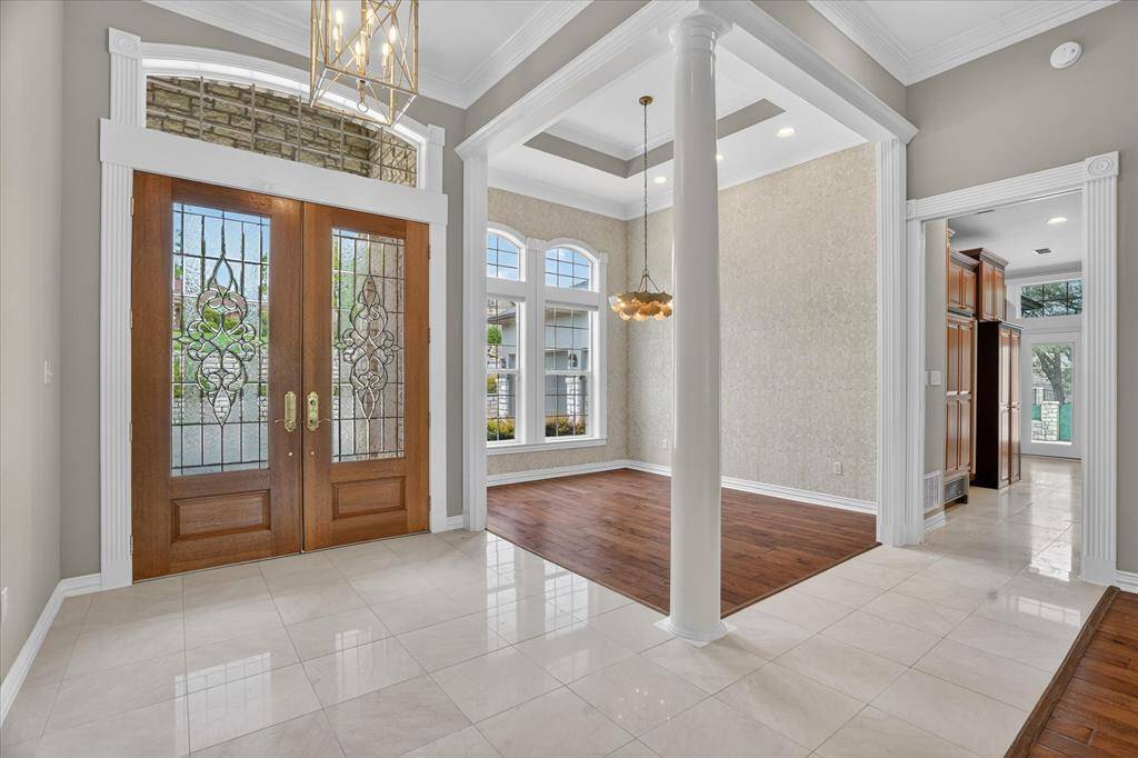 9704 Ravenswood Road, Granbury, TX 76049