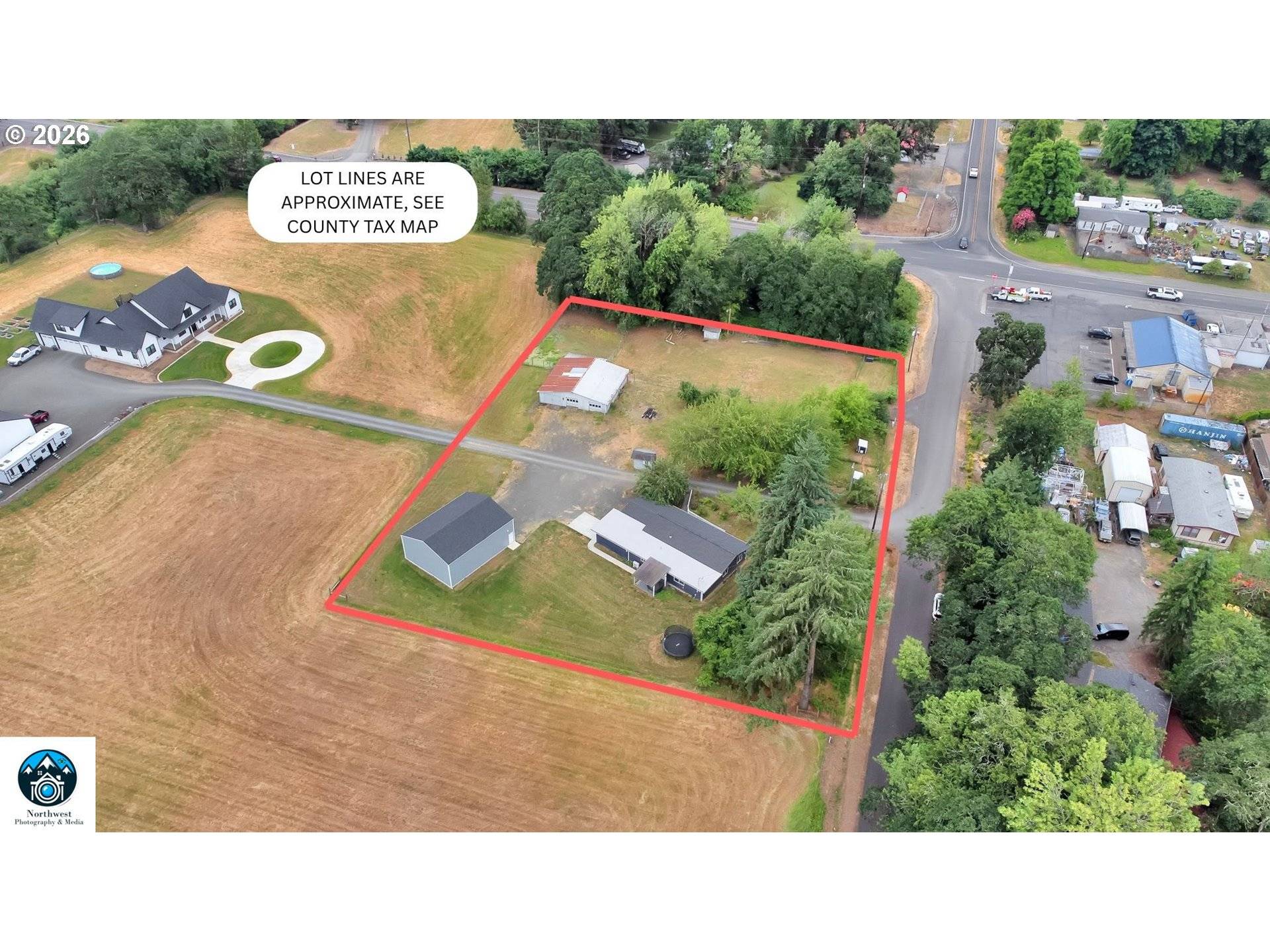 93215 LONG TOM DR, Cheshire, OR 97419