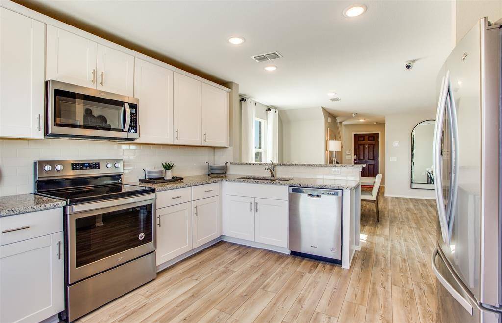 313 Hopson Street, Van Alstyne, TX 75495
