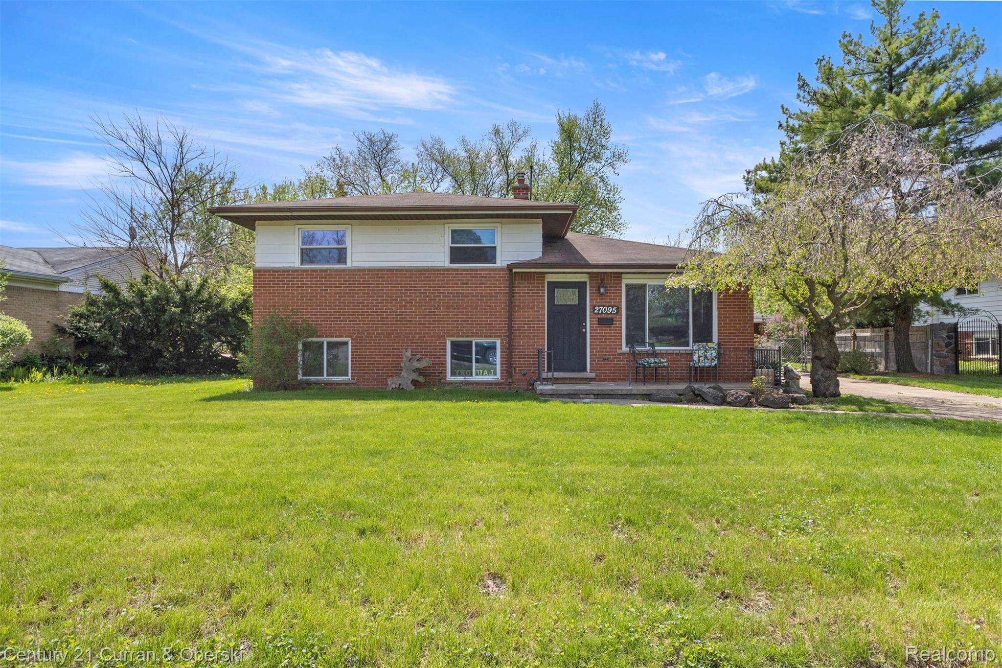 27095 Colgate ST, Inkstercity_wayne, MI 48141