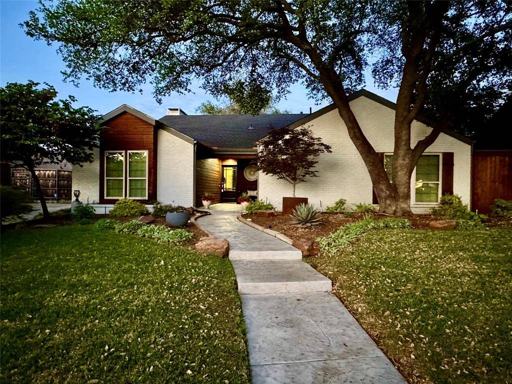 17216 Ikel Drive, Dallas, TX 75248