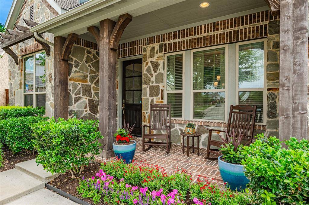 8068 Sarahville Drive, Dallas, TX 75252