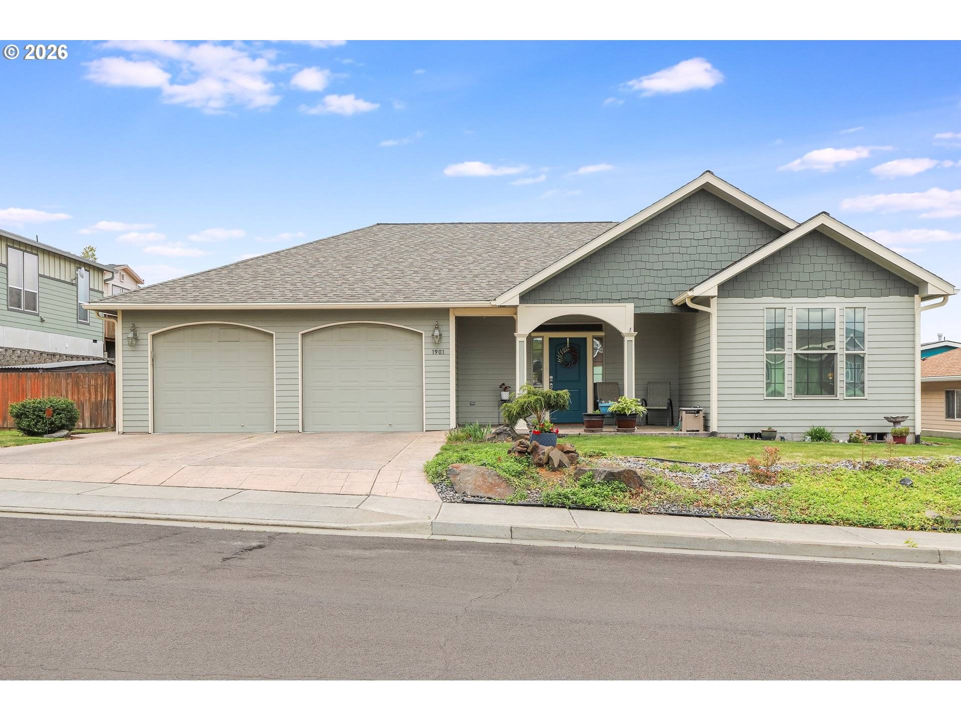 1901 GOLDEN WAY, The Dalles, OR 97058